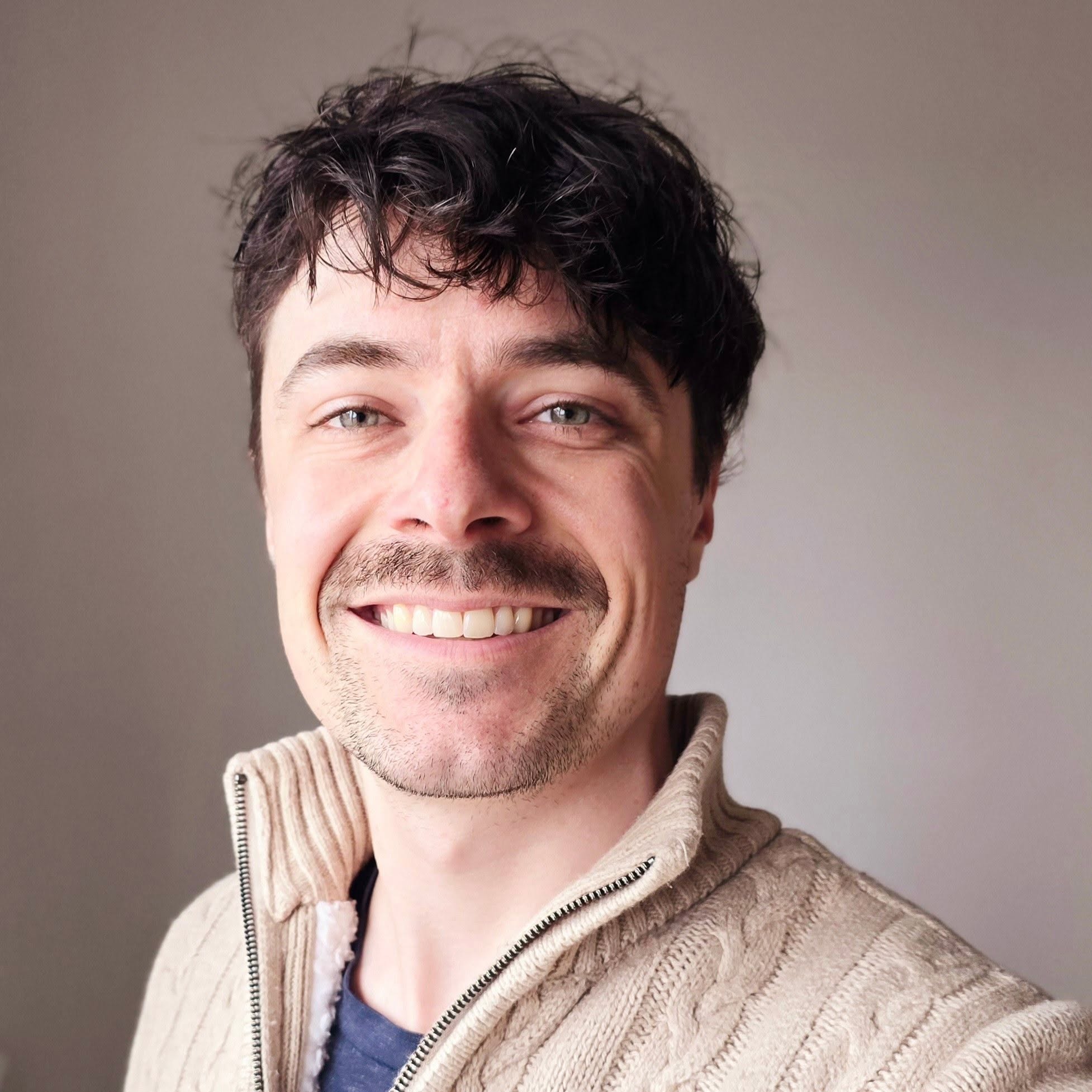 Pierre-Marc Joncas, coach de vie et coach professionnel à Québec, souriant